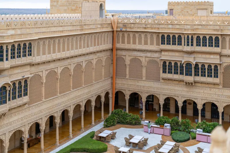 The Palace Echo Chamber: When Information Gatekeepers Become the True Rulers